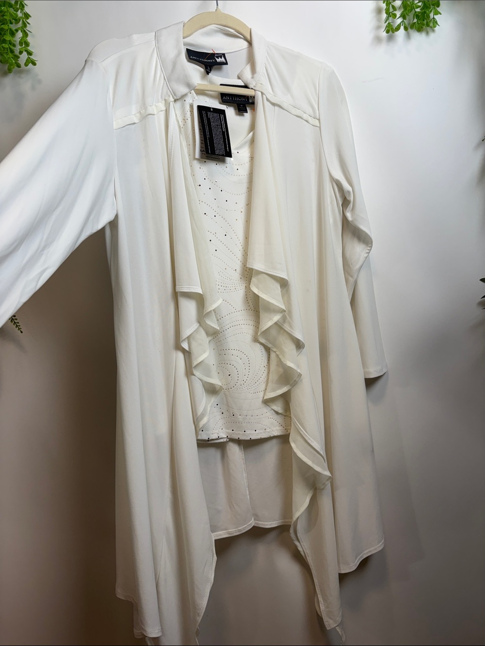 Antthony Off-White Ruffle-Front Open Blazer & camisole